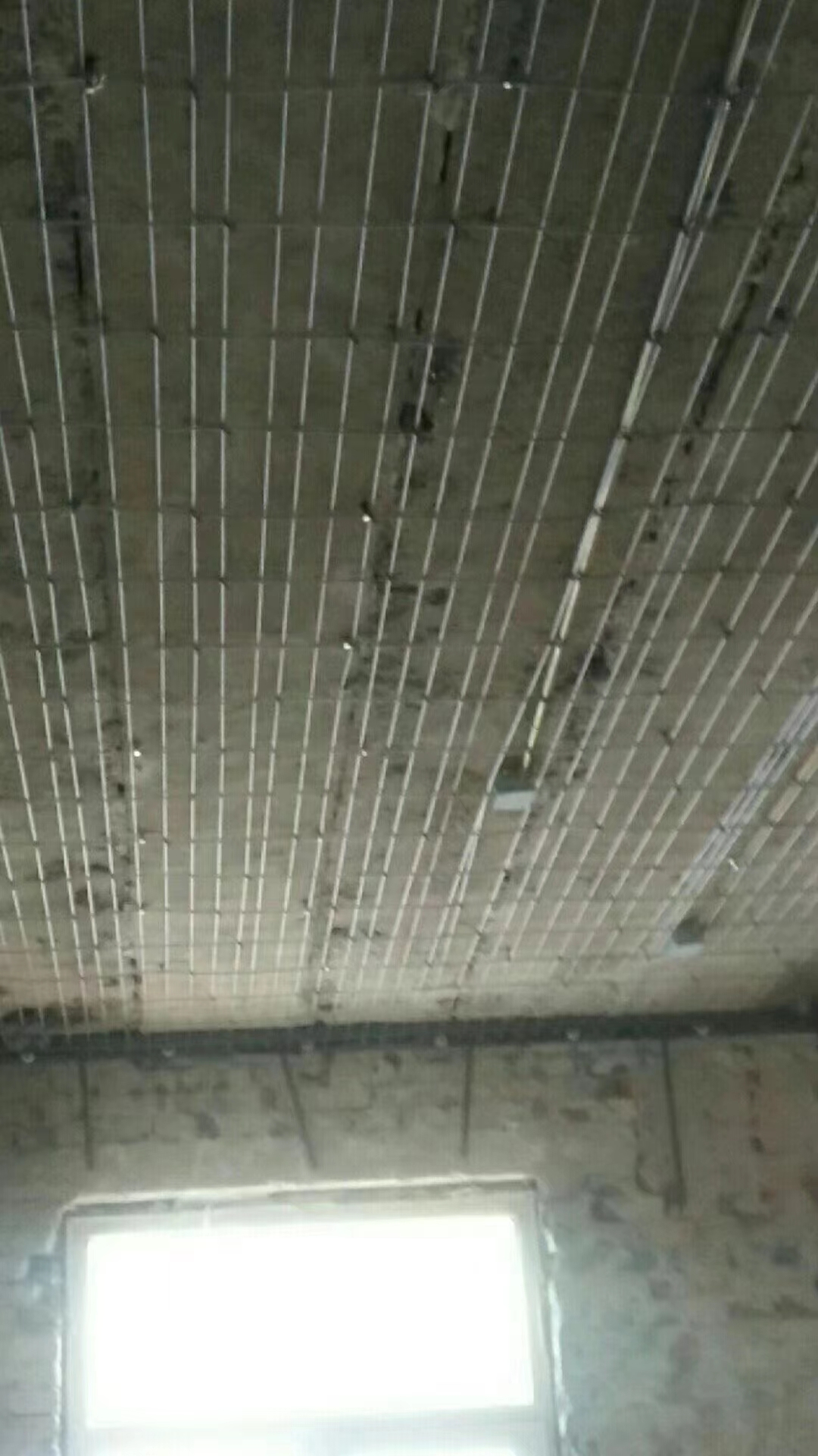 混凝土新增钢丝绳网片加固工程