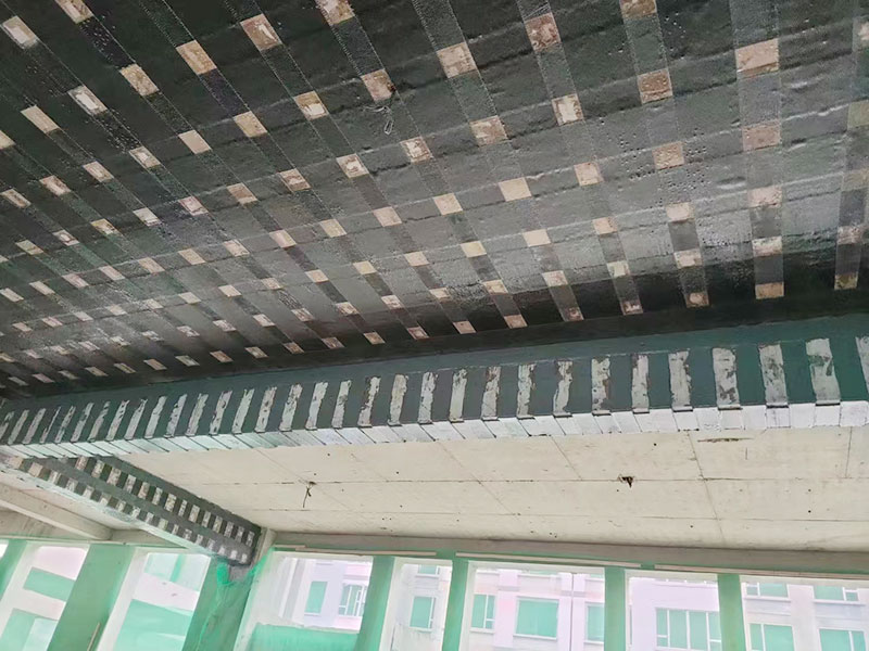 粘贴碳纤维加固工程