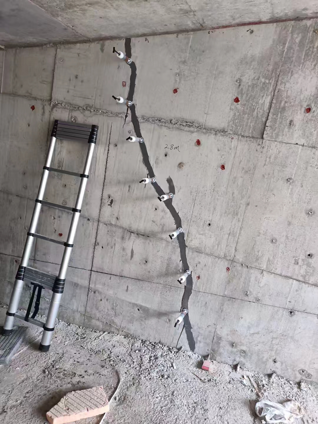 墙体裂缝注胶加固工程
